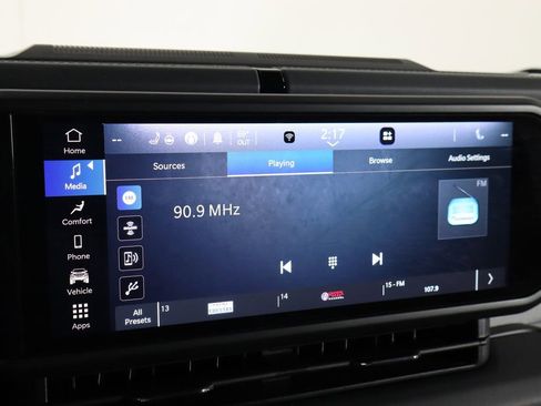 Used 2025 Jeep Wrangler Unlimited Sahara image 28