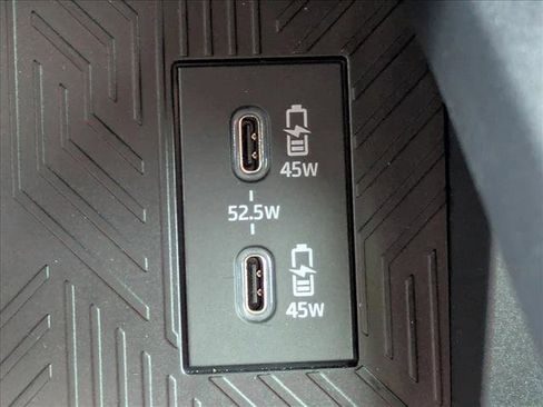 Certified 2025 Toyota Tacoma SR5 image 15