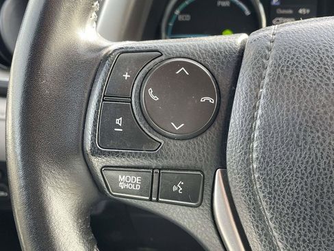 Used 2017 Toyota RAV4 Limited image 11