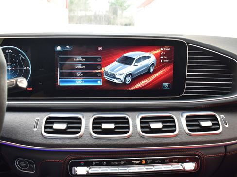 Used 2021 Mercedes-Benz GLE 53 AMG 4MATIC w/ AMG Night Package image 36