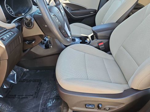 Used 2017 Hyundai Santa Fe Sport image 16