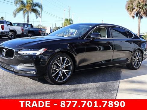 Used 2018 Volvo S90 T5 Momentum w/ Convenience Package image 4