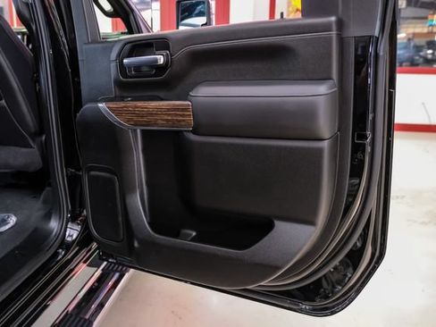 Used 2022 Chevrolet Silverado 3500 High Country w/ Technology Package AWD/4WD image 48