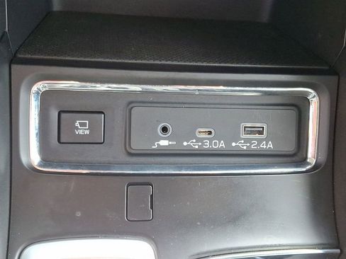 Certified 2025 Subaru Ascent Limited AWD/4WD image 27