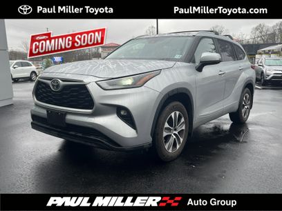 Used 2023 Toyota Highlander XLE