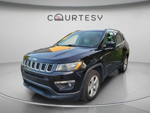Used 2021 Jeep Compass Latitude FWD image 28