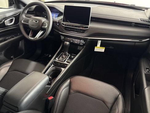 New 2026 Jeep Compass Latitude AWD/4WD image 13