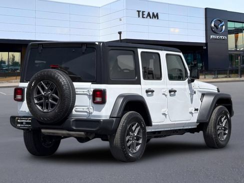 Used 2025 Jeep Wrangler Unlimited Sport AWD/4WD image 4
