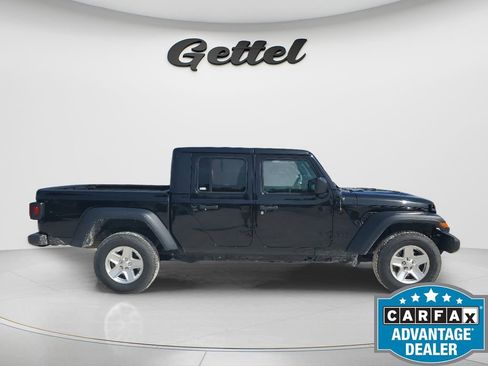Used 2023 Jeep Gladiator Sport image 3