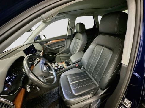 Used 2023 Audi Q5 2.0T Premium w/ Convenience Package AWD/4WD image 13