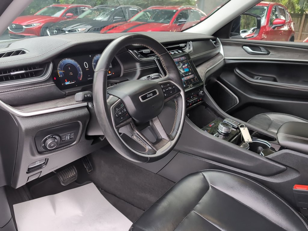 Used 2021 Jeep Grand Cherokee L Limited AWD/4WD image 18