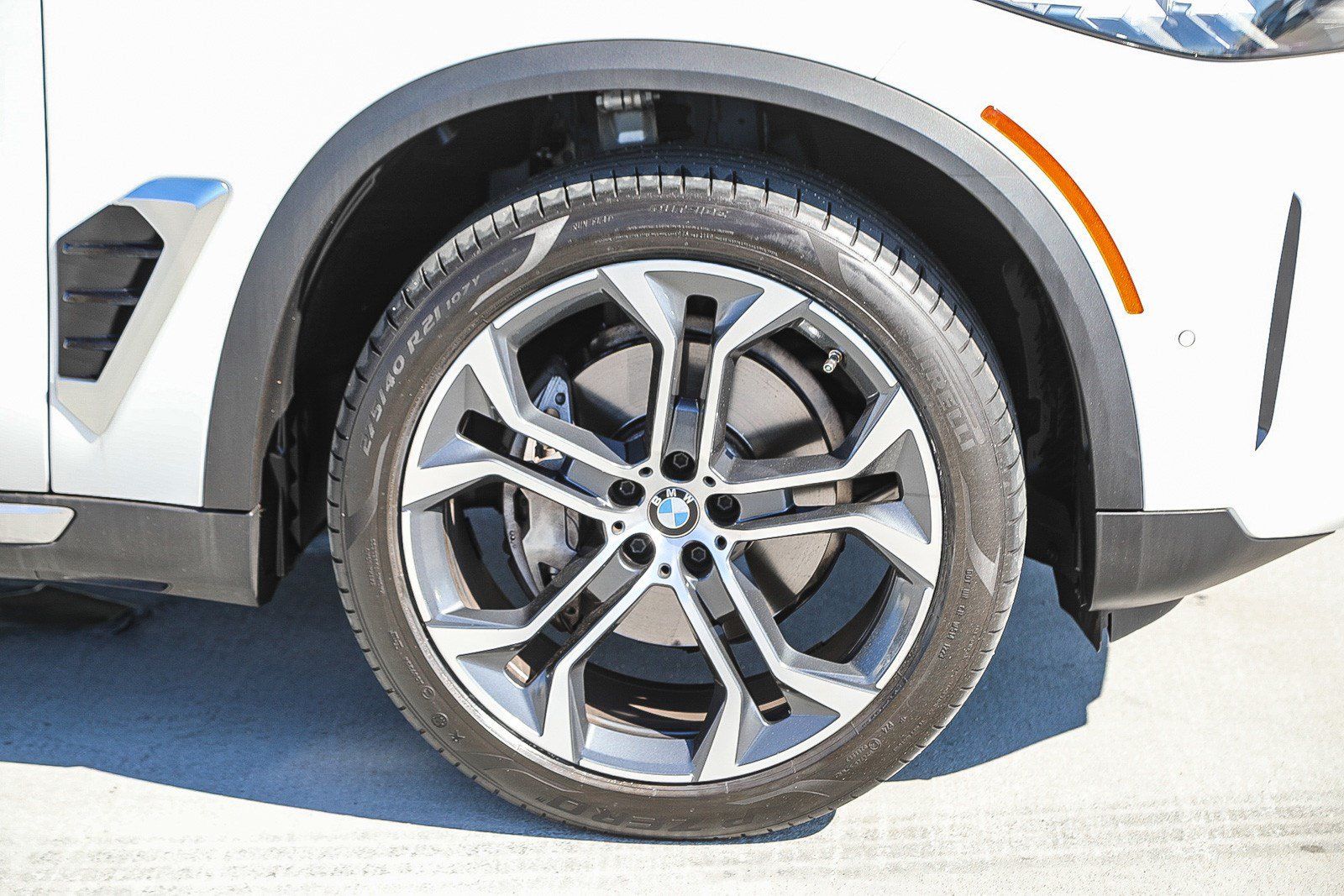 Used 2024 BMW X5 sDrive40i w/ Parking Assistance Package RWD image 10