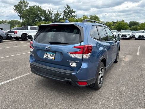 Used 2021 Subaru Forester Premium AWD/4WD image 29