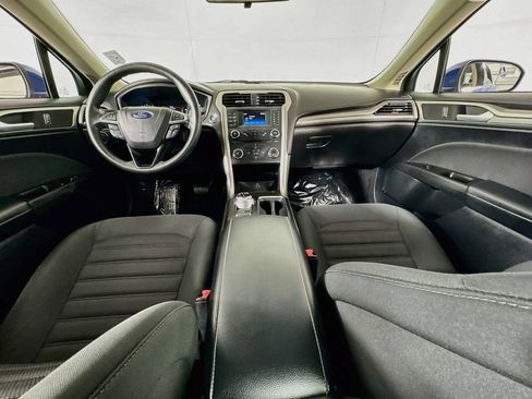 Used 2017 Ford Fusion SE FWD image 24