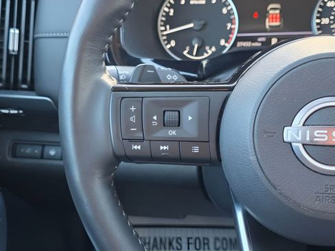 Used 2025 Nissan Pathfinder SL image 21