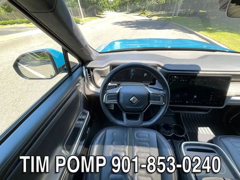 Used 2023 Rivian R1S Adventure AWD/4WD image 25