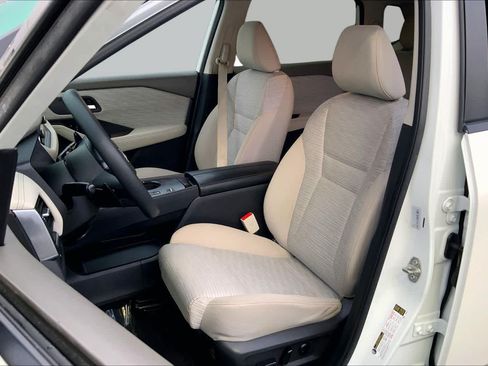 Used 2023 Nissan Rogue SV FWD image 7
