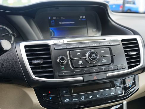 Used 2017 Honda Accord LX image 16