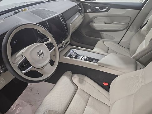 Used 2024 Volvo XC60 T8 Ultimate w/ Protection Package Premier image 18