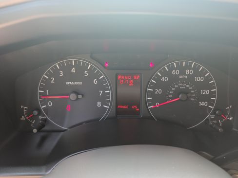 Used 2013 Nissan NV 3500 SL w/ Technology Pkg RWD image 21