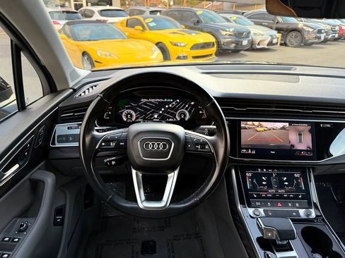 Used 2021 Audi Q7 2.0T Premium Plus w/ Premium Plus Package AWD/4WD image 32