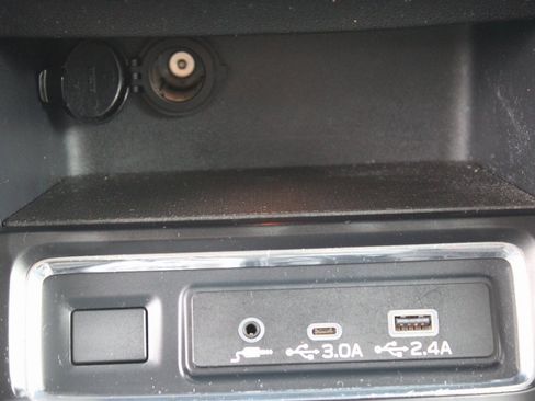 Certified 2023 Subaru Ascent Premium image 19