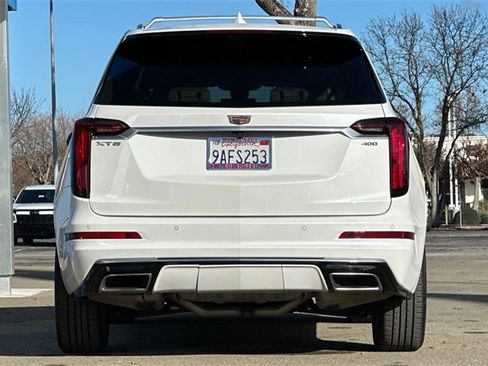 Used 2022 Cadillac XT6 Premium Luxury w/ Technology Package image 6