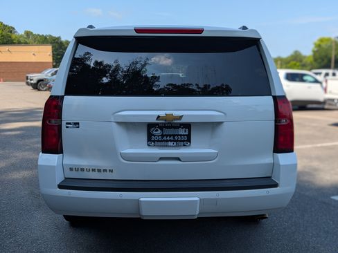 Used 2018 Chevrolet Suburban LT w/ LT Signature Package RWD image 8