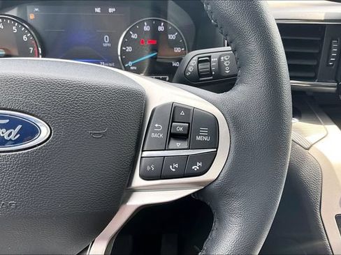 Used 2024 Ford Explorer XLT w/ Equipment Group 202A AWD/4WD image 17