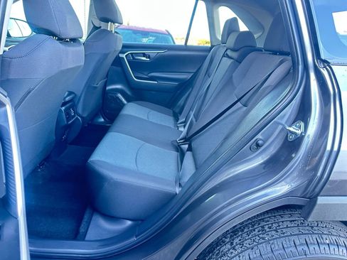 Used 2025 Toyota RAV4 XLE image 37