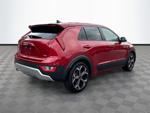 Used 2023 Kia Niro LX image 6