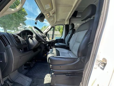 Used 2025 RAM ProMaster 2500 w/ Convenience Group FWD image 22