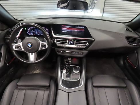 Used 2025 BMW Z4 sDrive30i image 32