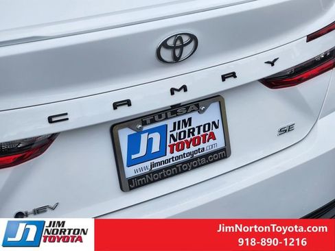 Used 2025 Toyota Camry SE w/ Multimedia Upgrade Package image 12