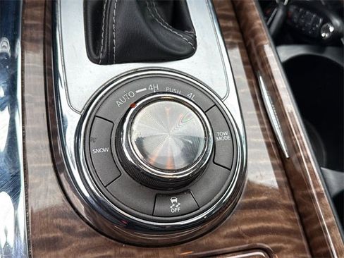 Used 2018 Nissan Armada Platinum w/ Interior Lighting Package image 34
