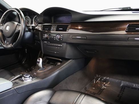Used 2011 BMW M3 Convertible RWD image 56