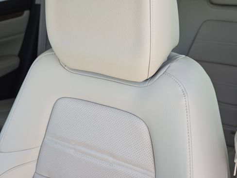 Used 2019 Honda CR-V Touring image 15