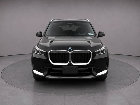 Used 2023 BMW X1 xDrive28i w/ Convenience Package AWD/4WD image 3