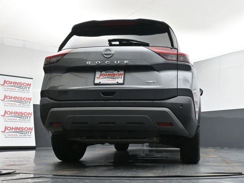 Used 2023 Nissan Rogue S image 39