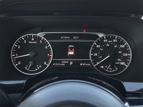 Used 2023 Nissan Pathfinder SV w/ SV Premium Package image 19