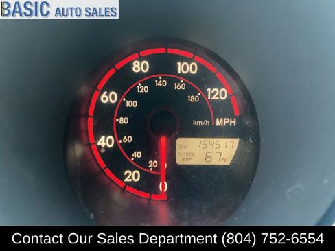 Used 2004 Toyota Matrix image 8