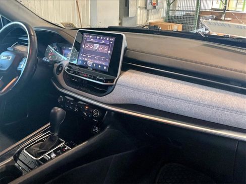 Used 2022 Jeep Compass Latitude w/ Convenience Group image 14