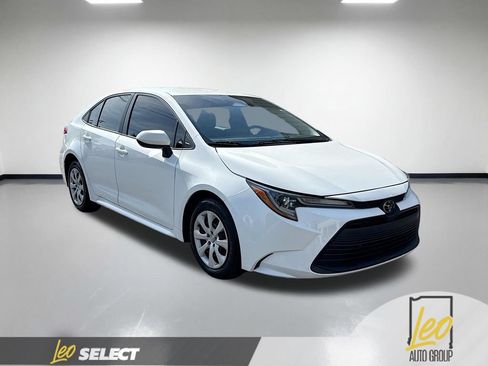 Used 2024 Toyota Corolla LE FWD image 4