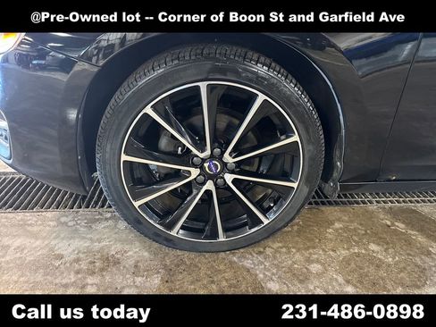 Used 2016 Volvo S60 T5 Premier w/ Convenience Package FWD image 10