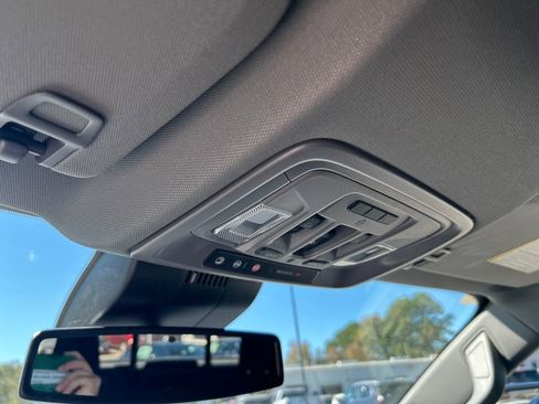 New 2026 GMC Sierra 2500 SLT w/ SLT Convenience Package image 17