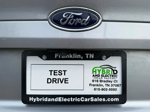 Used 2020 Ford Fusion SE image 3
