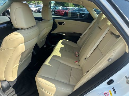 Used 2017 Toyota Avalon XLE Premium w/ All Weather Liner Package FWD image 16