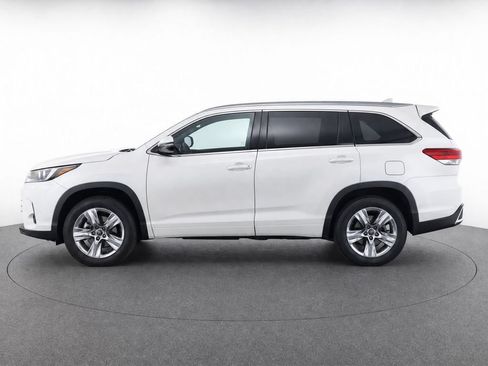 Used 2019 Toyota Highlander Limited FWD image 35