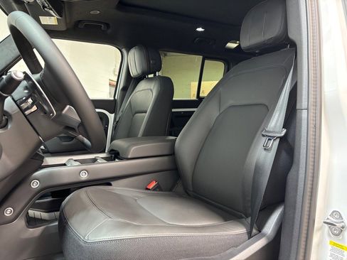New 2025 Land Rover Defender 110 V8 image 23