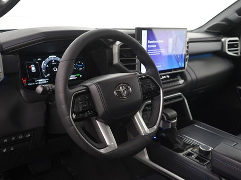 Used 2023 Toyota Sequoia Platinum image 21